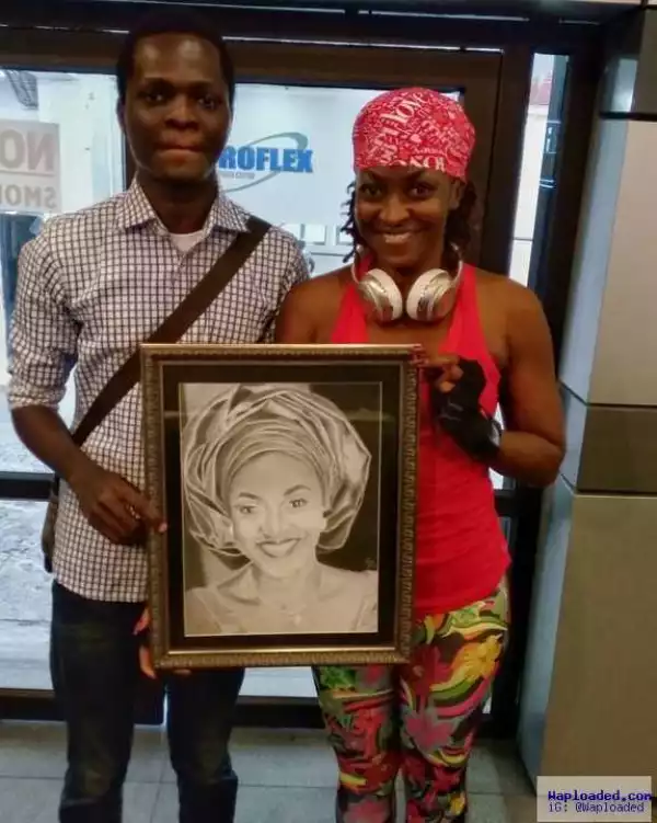 Photo: See How A Fan Surprised Kate Henshaw At The Gym
